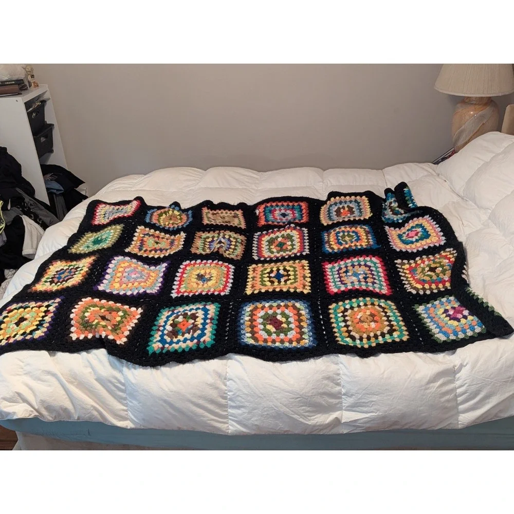 Handmade‎ Granny Square Crochet Throw Blanket Boho Hippie Cottagecore Retro Cozy